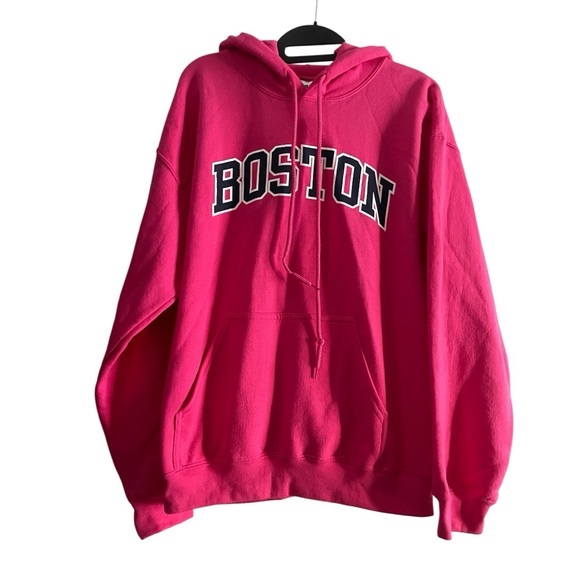 Gildan Tops - Gilda pink Sweater Classic Hoodie Size M